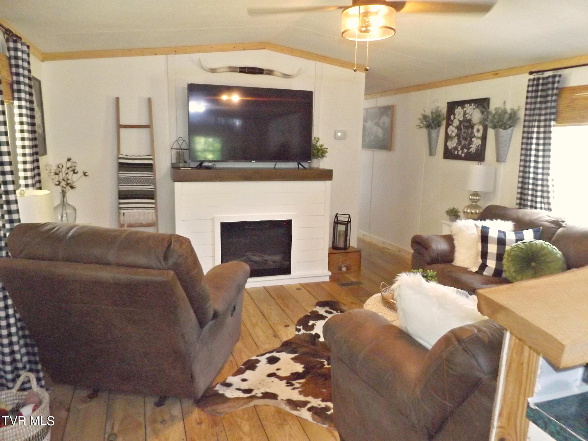 820 Fairview Road Hampton, TN 37658 - Photo 3 of 45 DSCF8035lr4