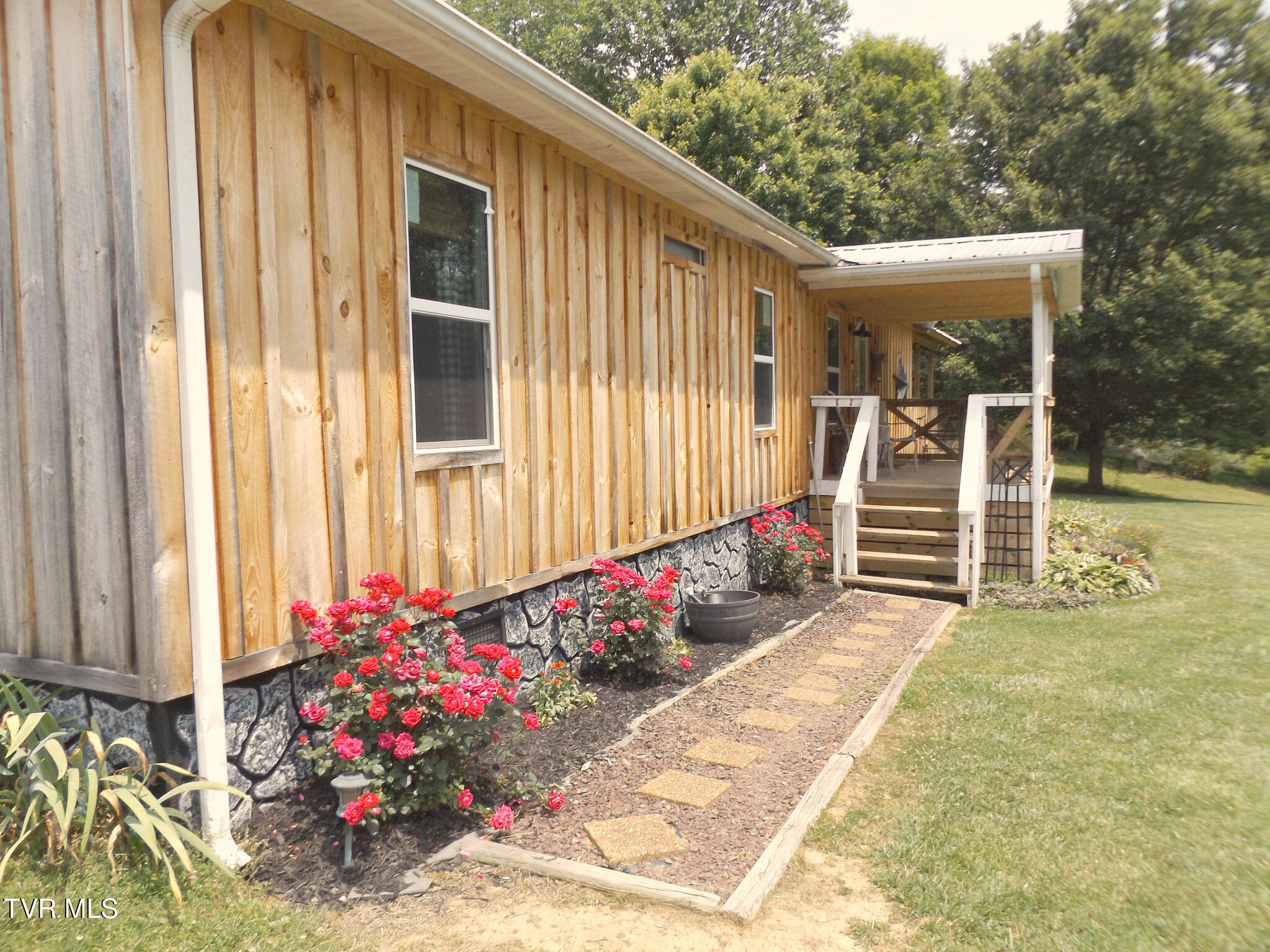 820 Fairview Road Hampton, TN 37658 - Photo 36 of 45 DSCF8031frontside