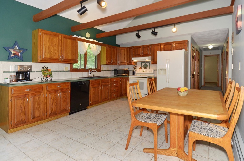 31 Ledgewood Road Wakefield, MA 01880 - Photo 10 of 22 Gallery Image 10