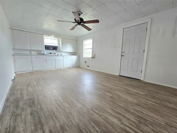 $1,200 | 801 Collins Street, Dayton, TX 77535