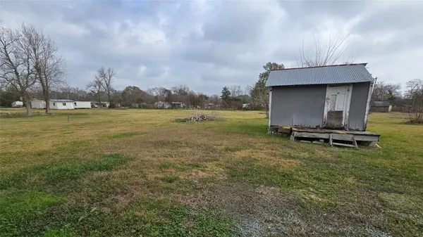 $1,200 | 801 Collins Street, Dayton, TX 77535