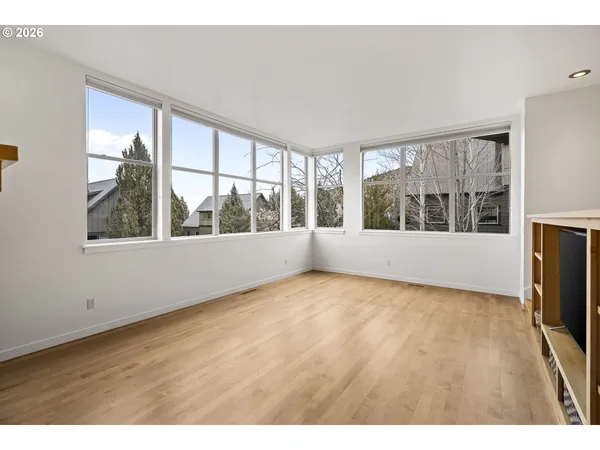 $709,000 | 224 Volunteer Park Lane, Redmond, OR 97756