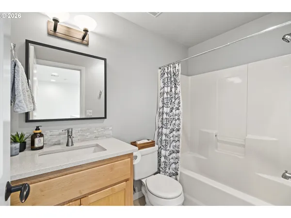 $709,000 | 224 Volunteer Park Lane, Redmond, OR 97756