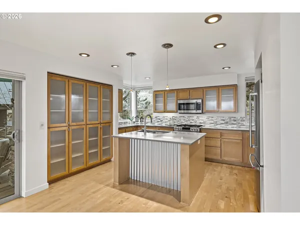 $709,000 | 224 Volunteer Park Lane, Redmond, OR 97756