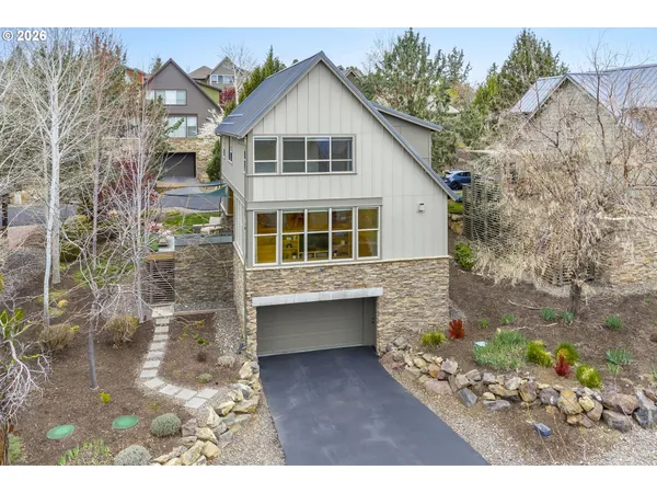 $709,000 | 224 Volunteer Park Lane, Redmond, OR 97756