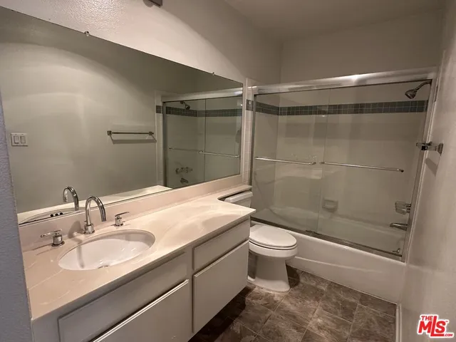 $3,000 | 8614 Burton Way, Unit 205, Los Angeles, CA 90048