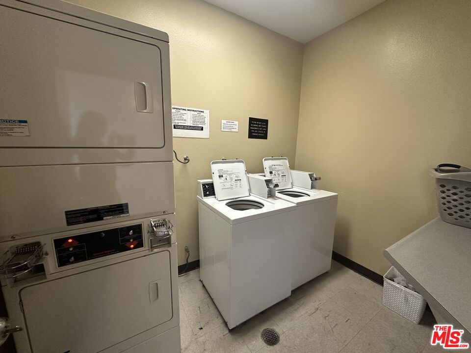 8614 Burton Way, Unit 205 Los Angeles, CA 90048 - Photo 18 of 29