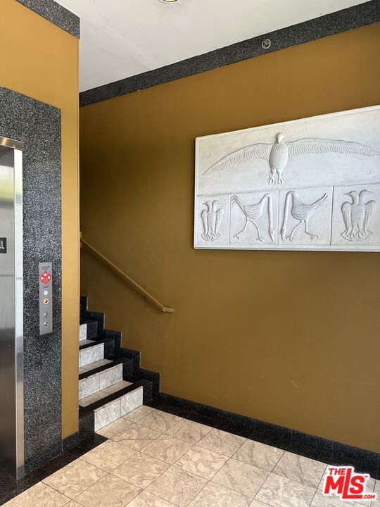 8614 Burton Way, Unit 205 Los Angeles, CA 90048 - Photo 23 of 29