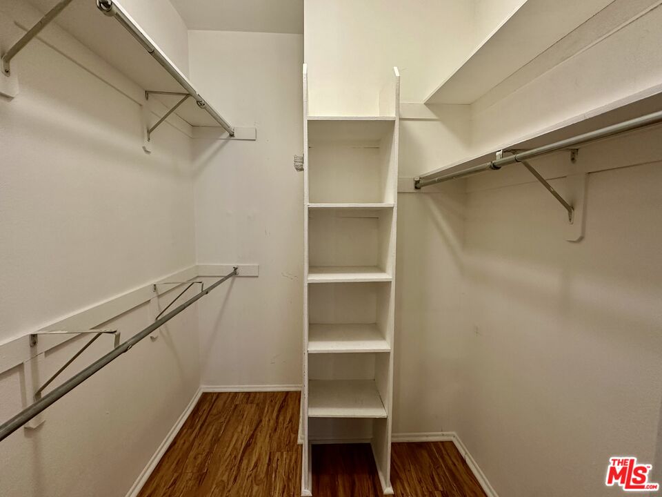 8614 Burton Way, Unit 205 Los Angeles, CA 90048 - Photo 10 of 29