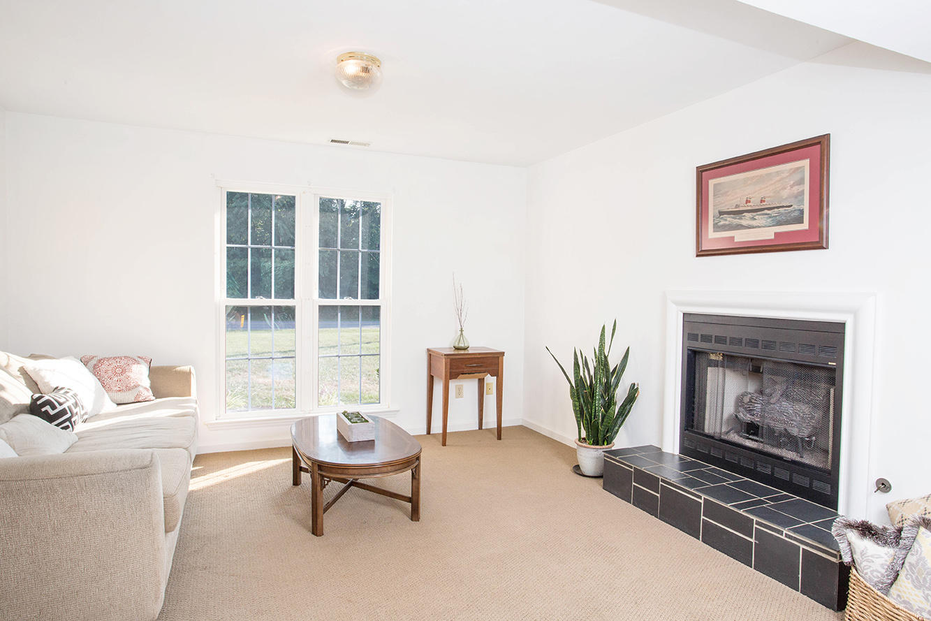 1712 West Ruritan Road Roanoke, VA 24012 - Photo 24 of 37 Family Room 3
