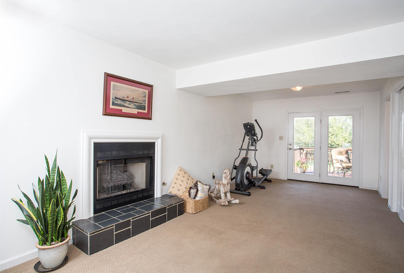 1712 West Ruritan Road Roanoke, VA 24012 - Photo 25 of 37 Family Room 4