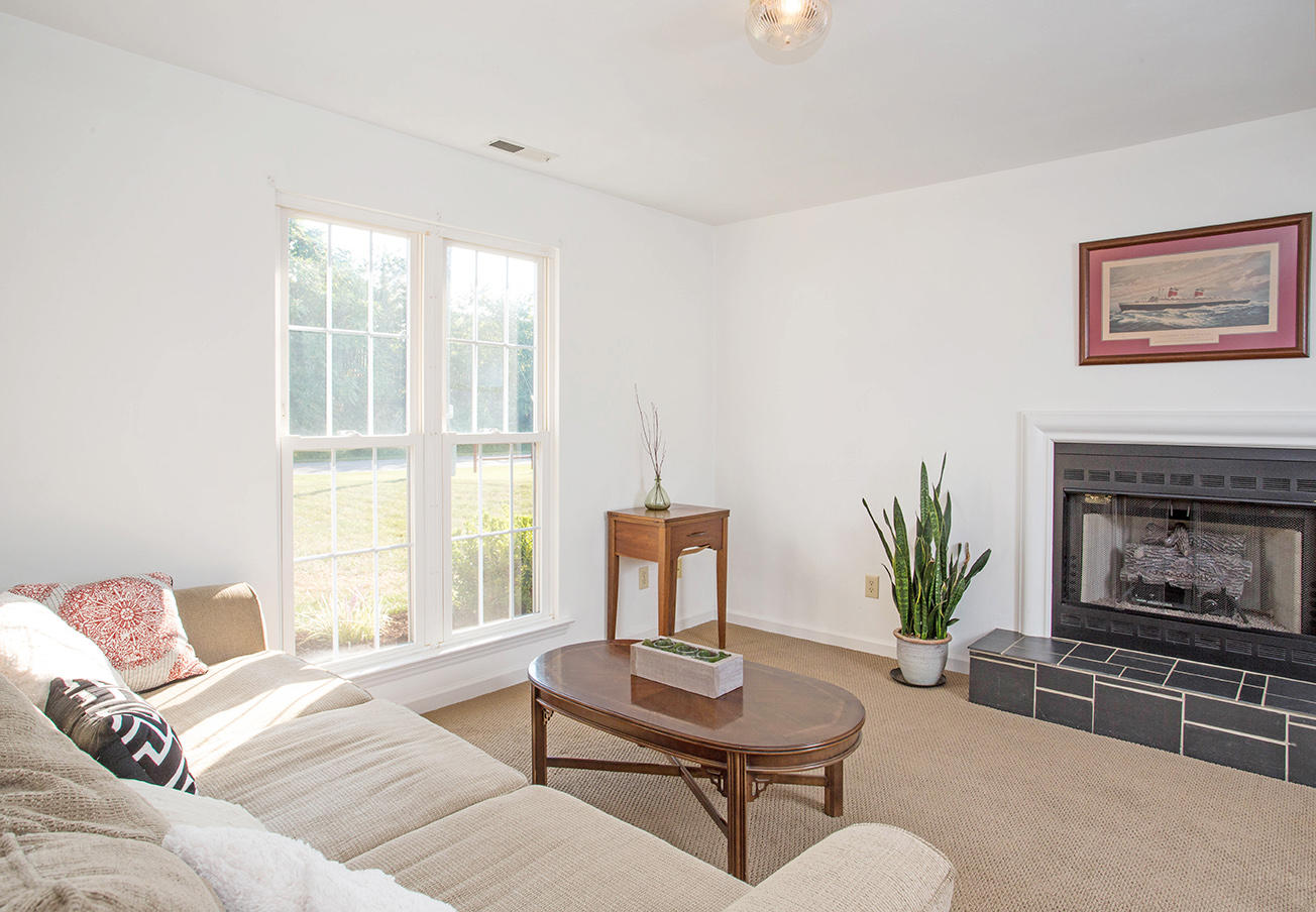 1712 West Ruritan Road Roanoke, VA 24012 - Photo 26 of 37 Family Room 5