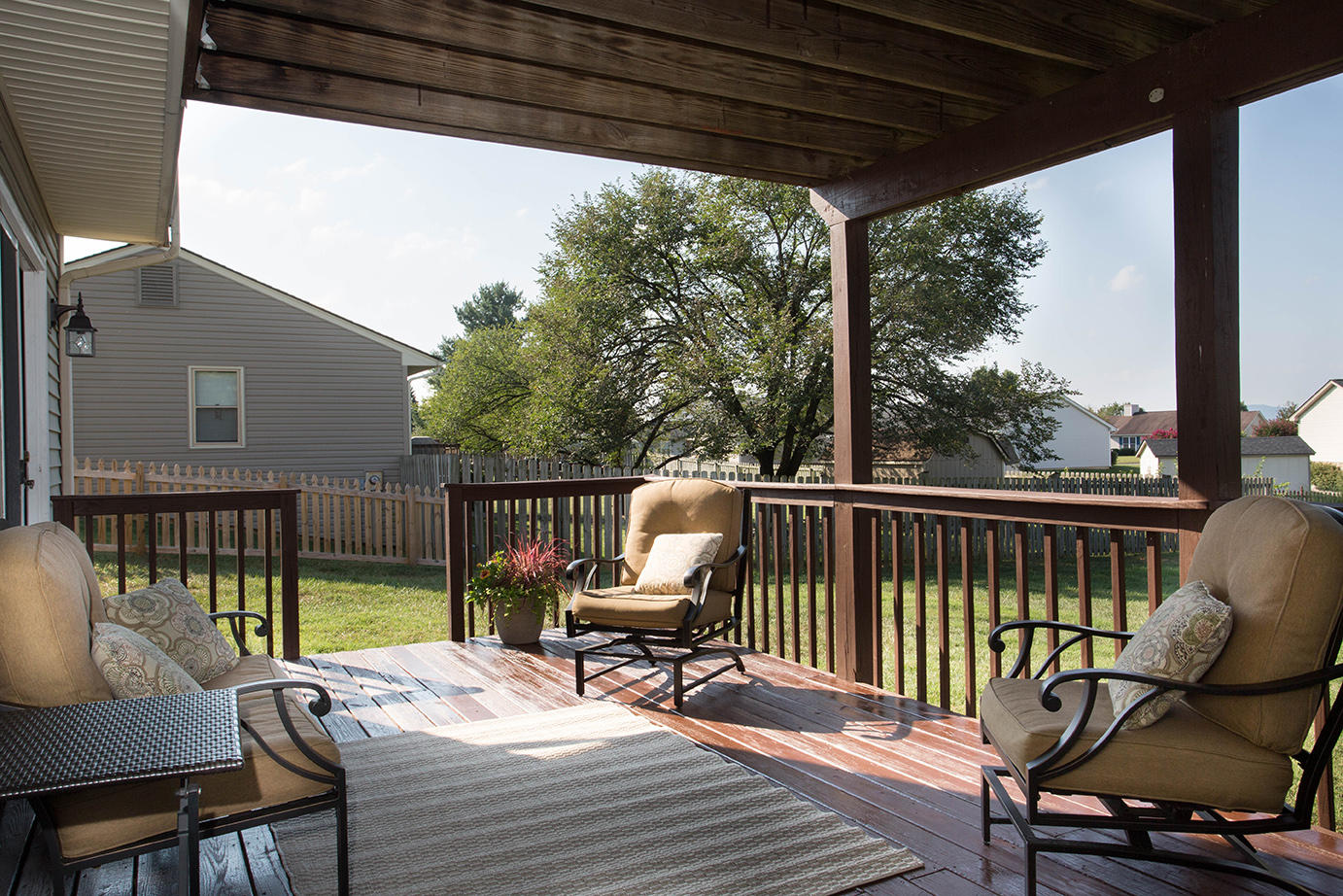 1712 West Ruritan Road Roanoke, VA 24012 - Photo 28 of 37 Lower deck