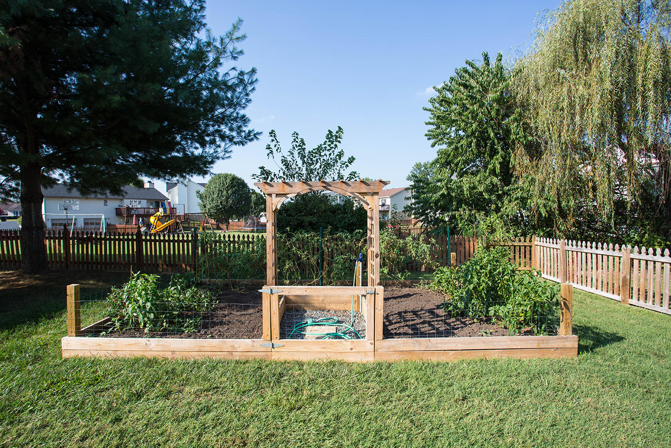 1712 West Ruritan Road Roanoke, VA 24012 - Photo 35 of 37 Garden 1