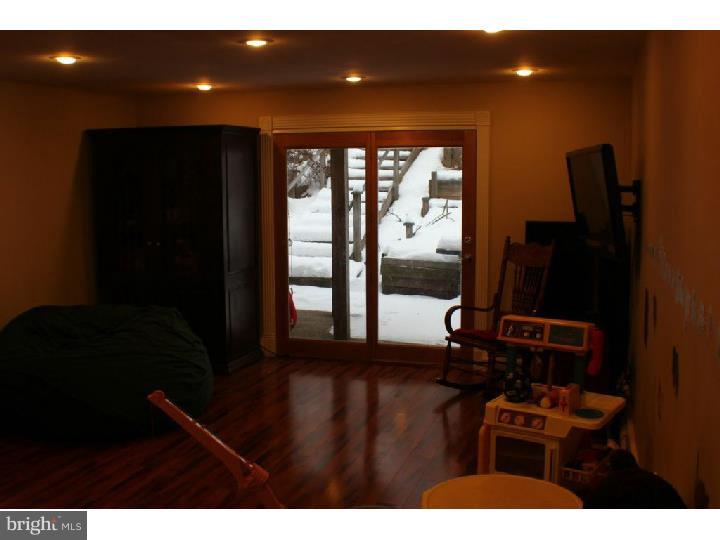 213 Pinetown Road Norristown, PA 19403 - Photo 13 of 25 Family Room