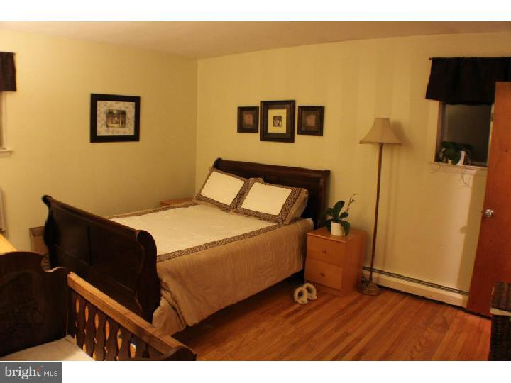 213 Pinetown Road Norristown, PA 19403 - Photo 14 of 25 Master Bedroom