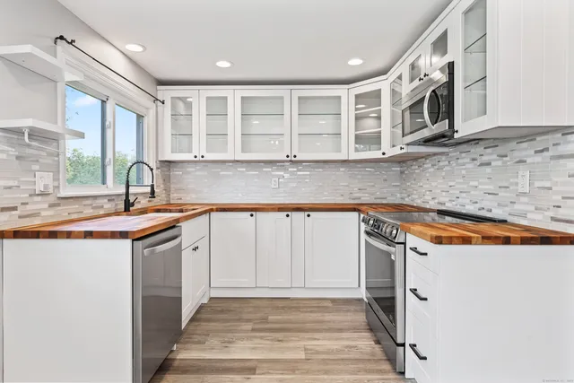 $395,000 | 13 Baldwin Hill Road, Litchfield, CT 06759