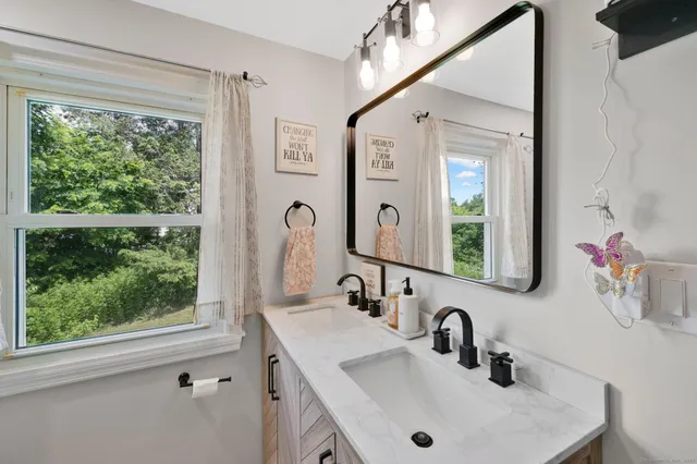 $395,000 | 13 Baldwin Hill Road, Litchfield, CT 06759