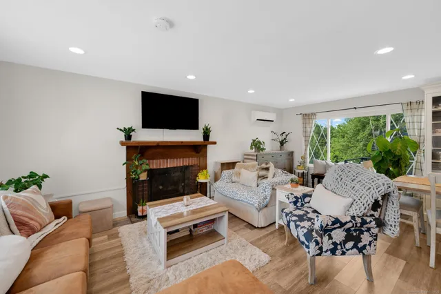 $395,000 | 13 Baldwin Hill Road, Litchfield, CT 06759