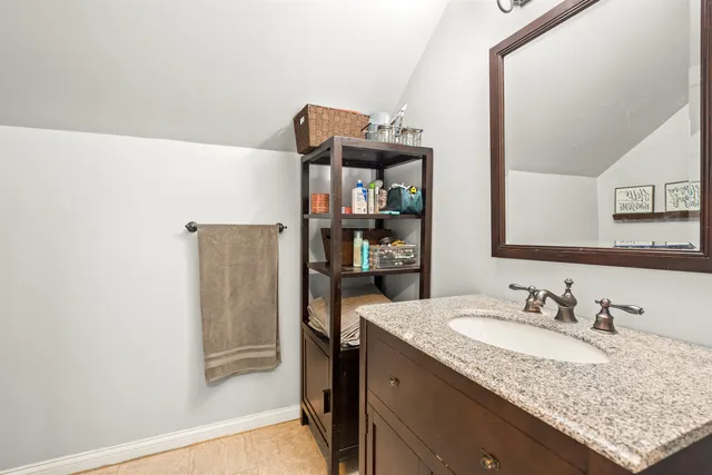 $190,000 | 224 South Weaver Street, Hesston, KS 67062