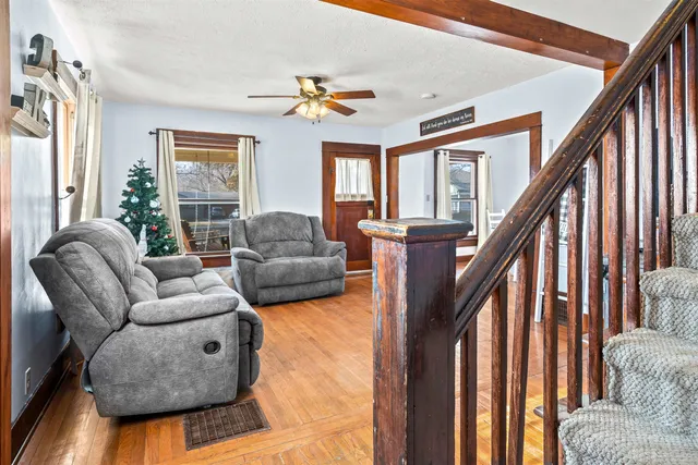 $190,000 | 224 South Weaver Street, Hesston, KS 67062