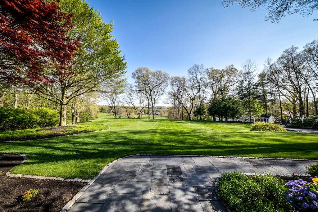 4 Green Lane Sherborn, MA 01770 - Photo 3 of 30