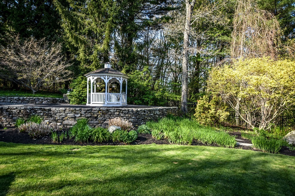 4 Green Lane Sherborn, MA 01770 - Photo 6 of 30