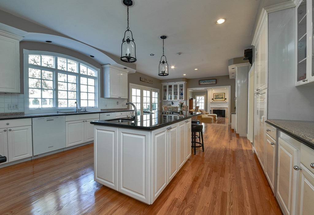 4 Green Lane Sherborn, MA 01770 - Photo 8 of 30