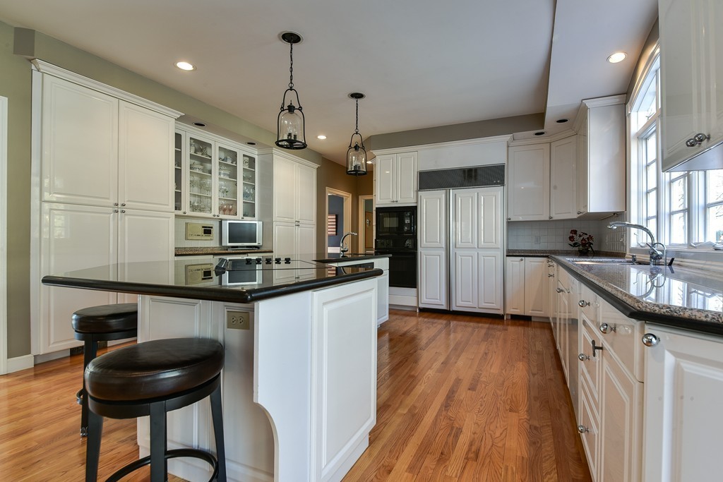 4 Green Lane Sherborn, MA 01770 - Photo 9 of 30