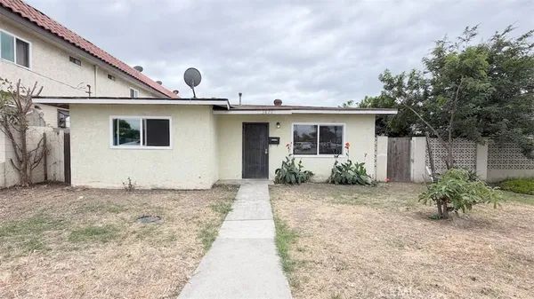 $2,950 | 3820 West Valencia Drive, Fullerton, CA 92833