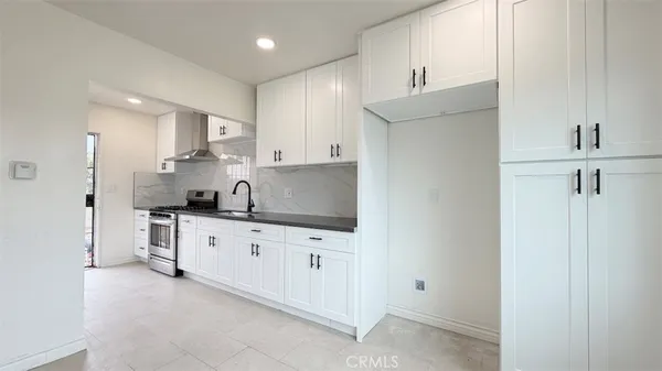 $2,950 | 3820 West Valencia Drive, Fullerton, CA 92833