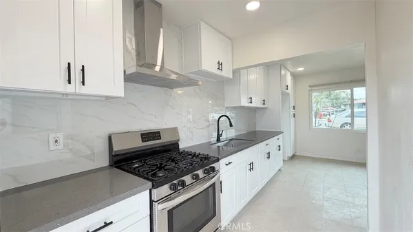 $2,950 | 3820 West Valencia Drive, Fullerton, CA 92833