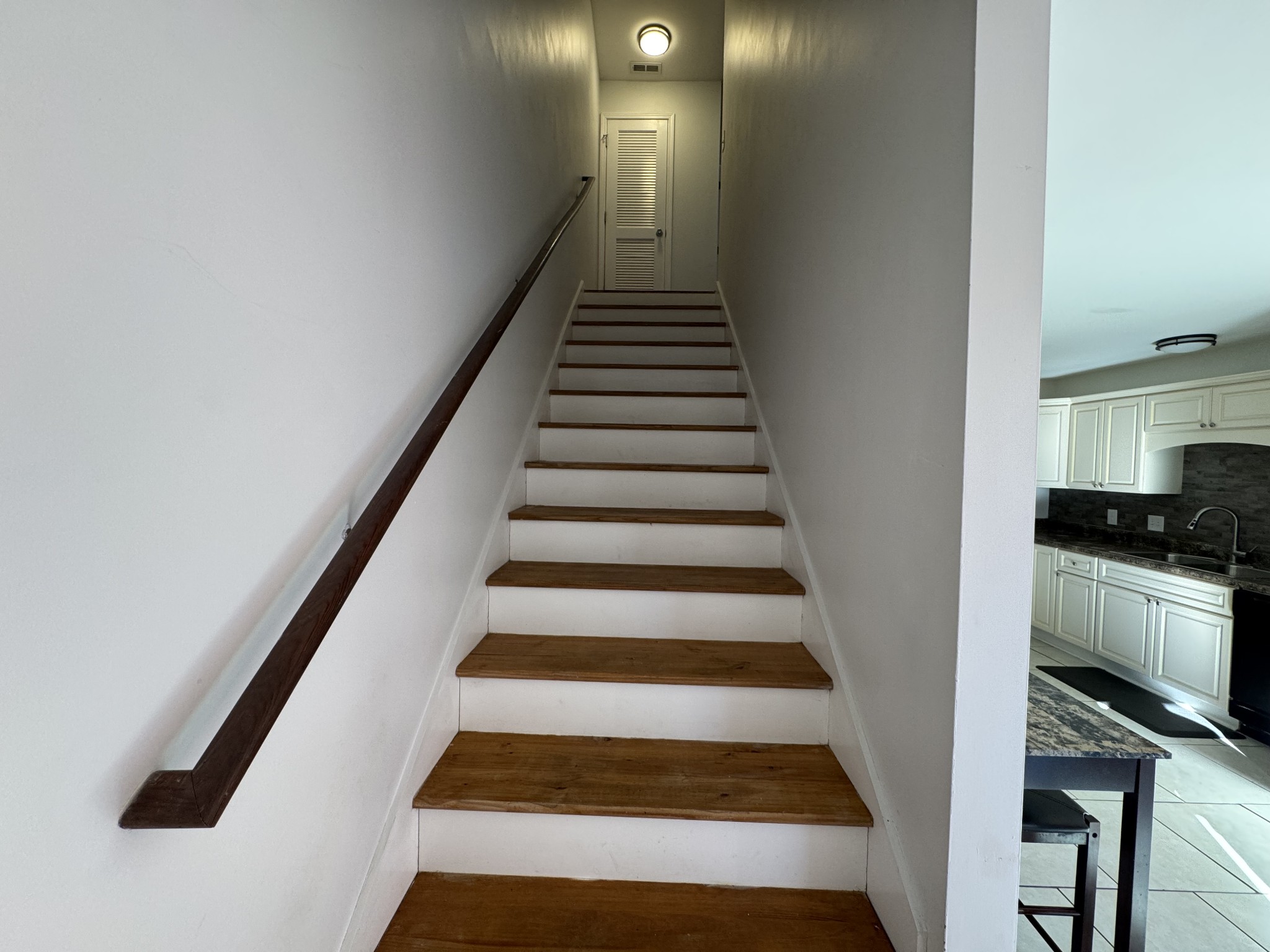 531 Dill Lane, Unit A9 Murfreesboro, TN 37130 - Photo 13 of 24 a view of entryway