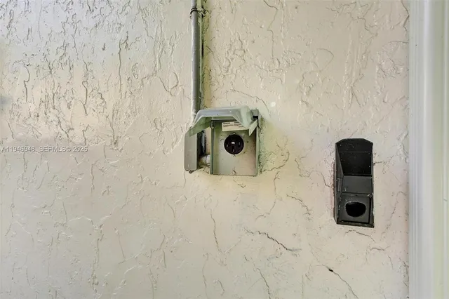 $3,850 | 8105 Southwest 19th Street, North Lauderdale, FL 33068