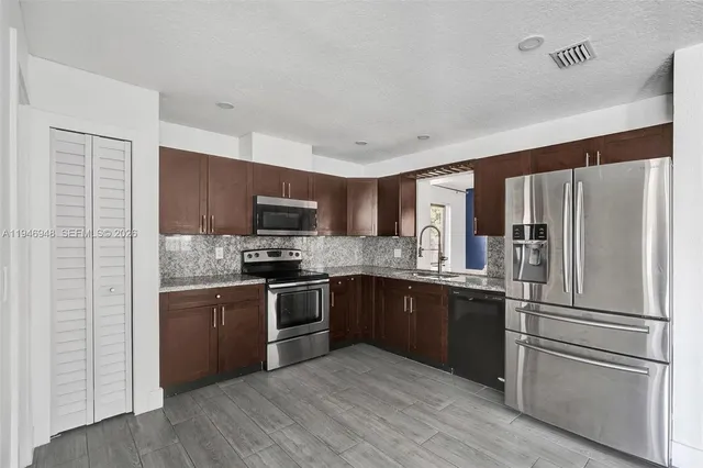 $3,850 | 8105 Southwest 19th Street, North Lauderdale, FL 33068