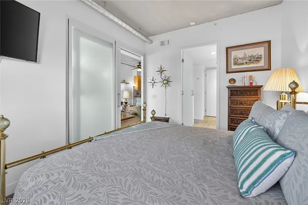 $2,800 | 353 East Bonneville Avenue, Unit 233, Las Vegas, NV 89101