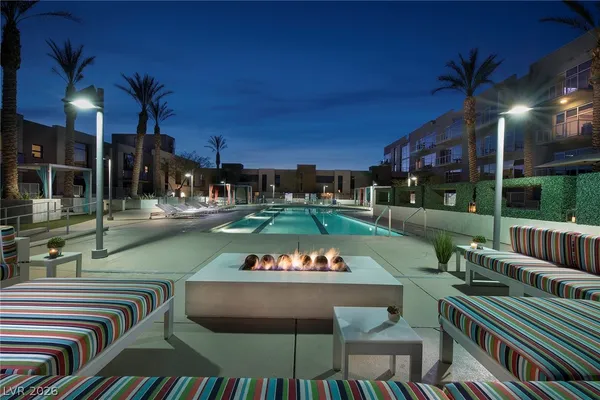 $2,800 | 353 East Bonneville Avenue, Unit 233, Las Vegas, NV 89101