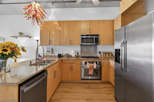 $2,800 | 353 East Bonneville Avenue, Unit 233, Las Vegas, NV 89101