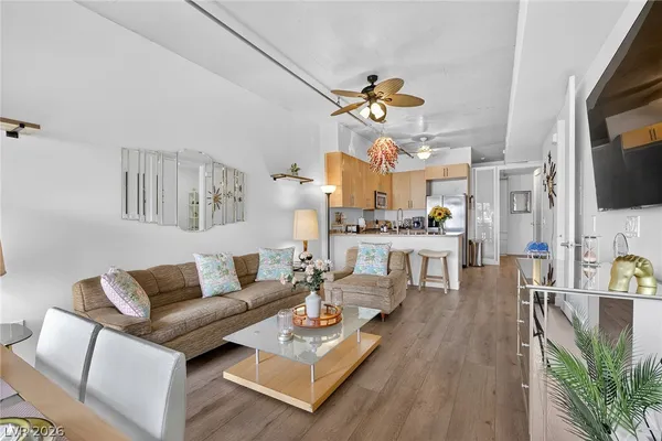 $2,800 | 353 East Bonneville Avenue, Unit 233, Las Vegas, NV 89101