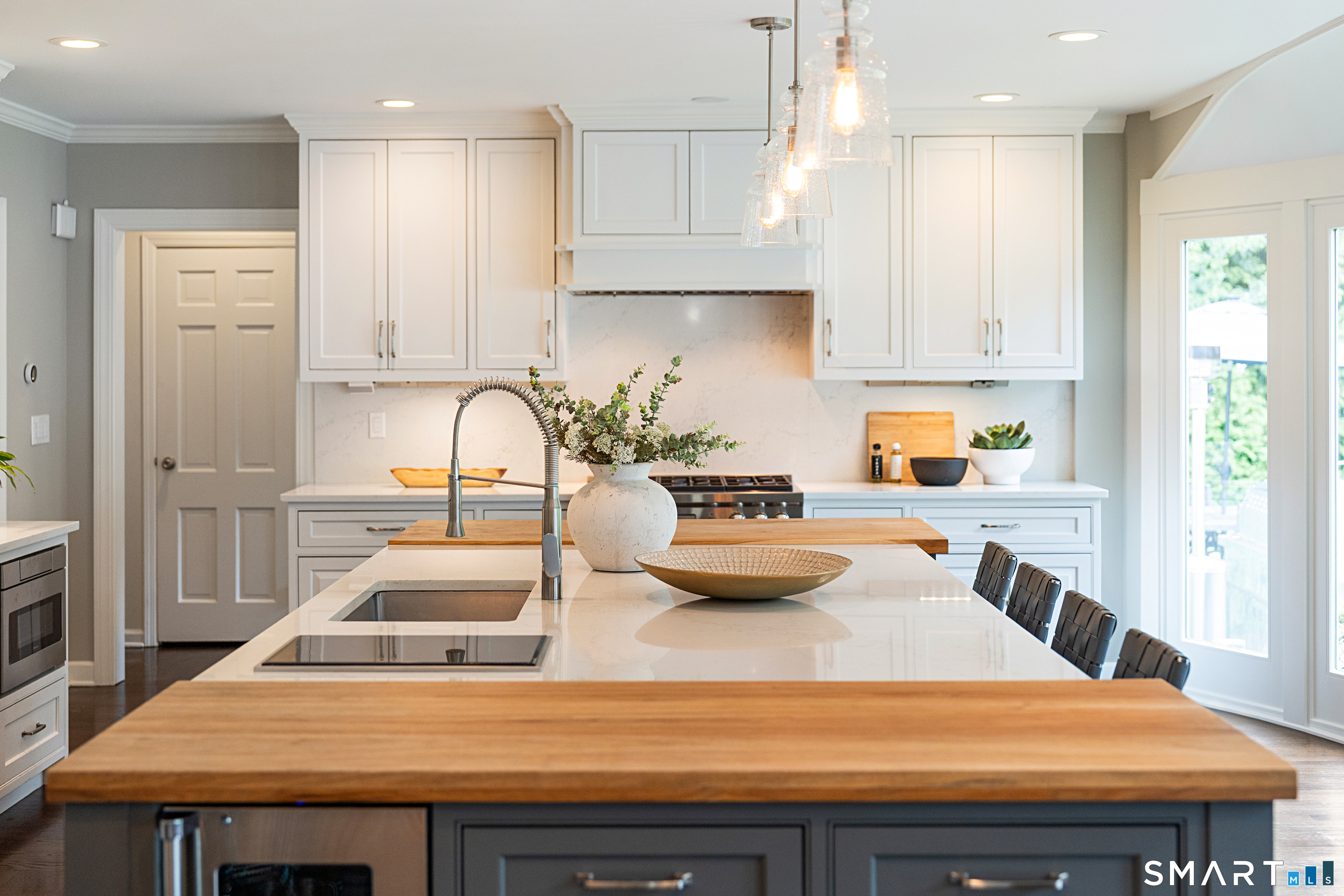 67 Dunning Road New Canaan, CT 06840 - Photo 13 of 40