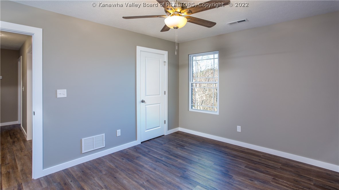 271 Castleknock Road Winfield, WV 25213 - Photo 23 of 36 Gallery Image 23