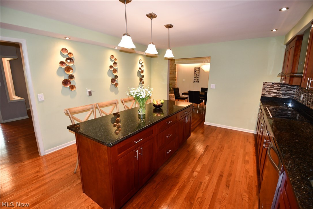 29226 Bolingbrook Road Pepper Pike, OH 44124 - Photo 11 of 28