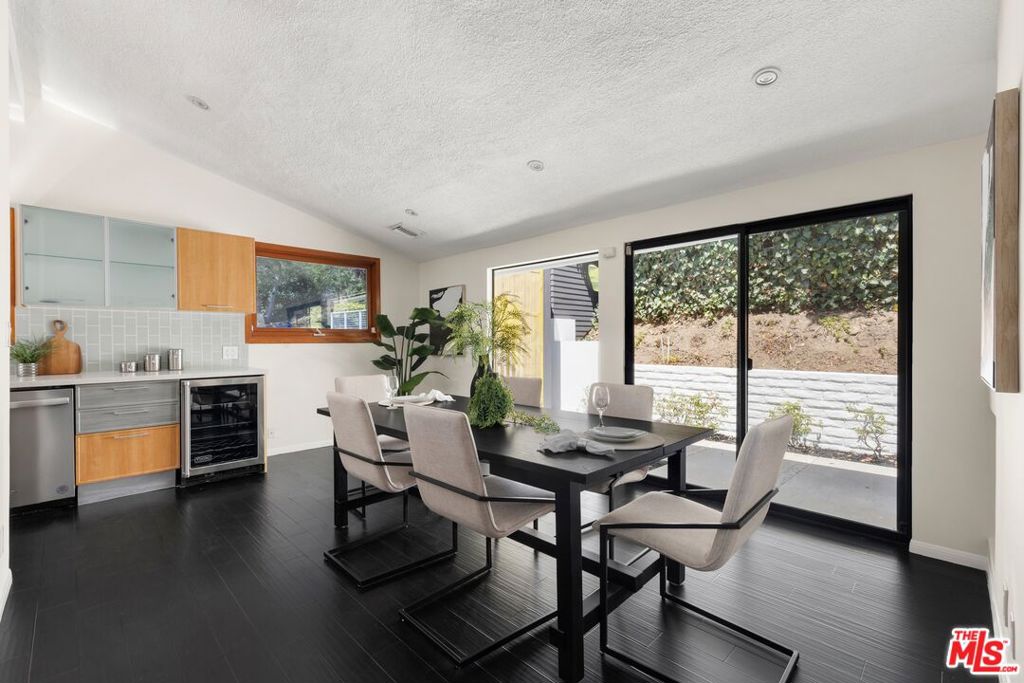 2100 Roscomare Road Los Angeles, CA 90077 - Photo 9 of 24 Gallery Image 9