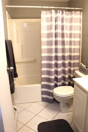 $349,999 | 486 Daryl Drive, Unit 486, Medford, NY 11763