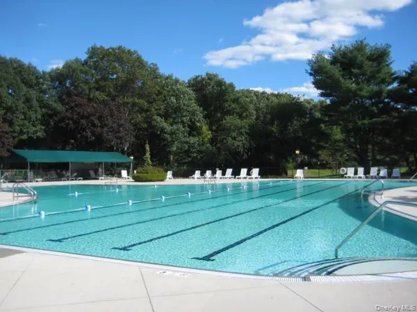 $349,999 | 486 Daryl Drive, Unit 486, Medford, NY 11763