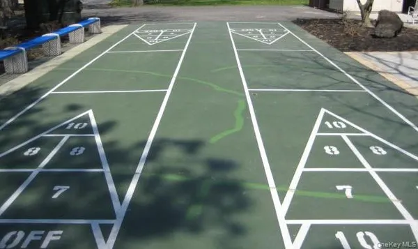 $349,999 | 486 Daryl Drive, Unit 486, Medford, NY 11763