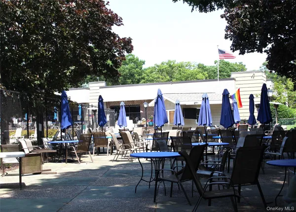 $349,999 | 486 Daryl Drive, Unit 486, Medford, NY 11763