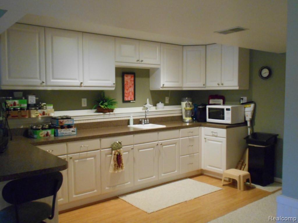 6065 Cedar Creek Road North Branch, MI 48461 - Photo 22 of 23 DSCN0902.jpg