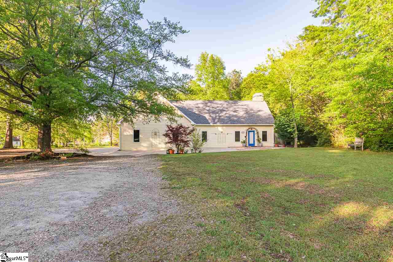 215 Roper Mountain Rd Extension Greenville, SC 29615 - Photo 2 of 36