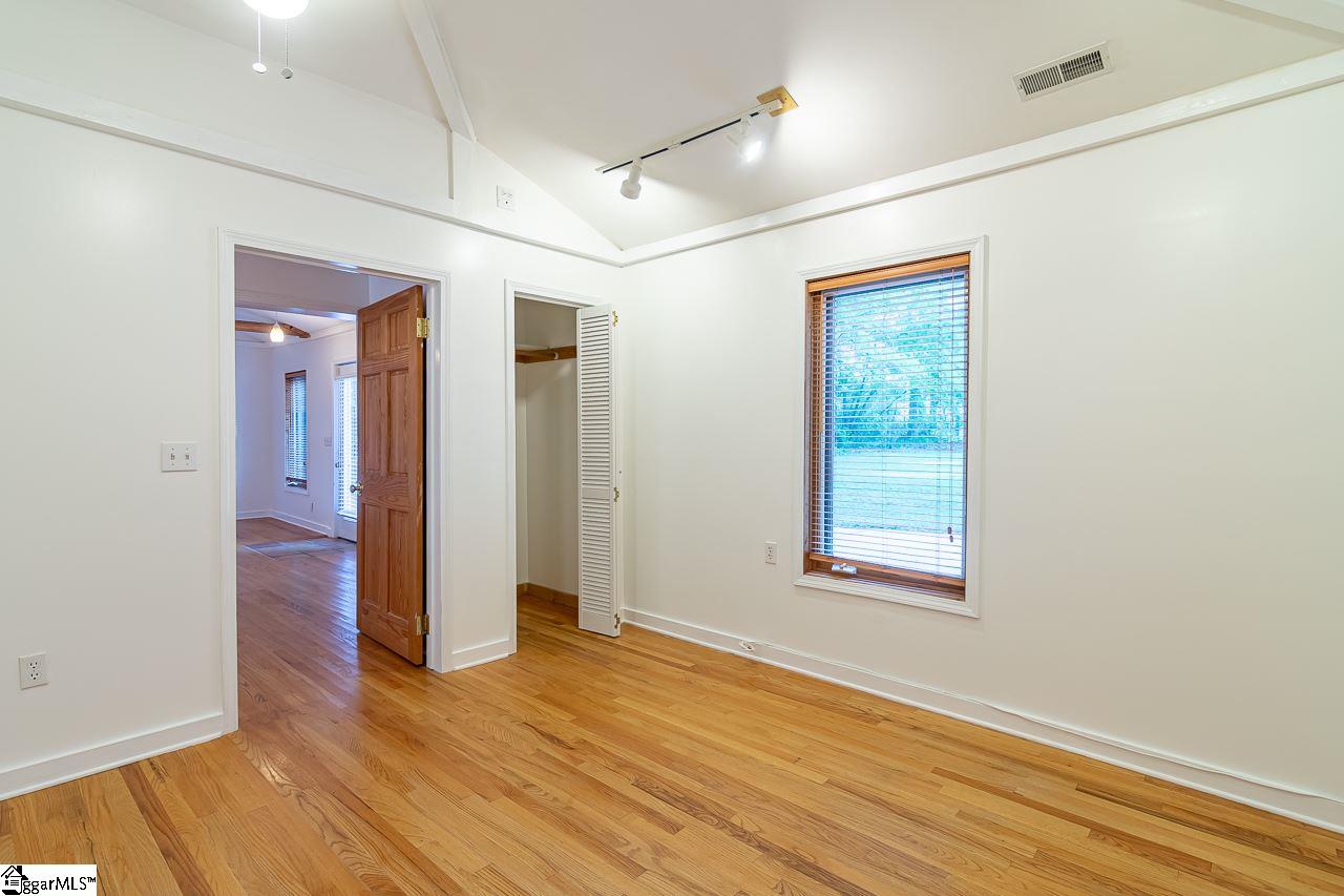 215 Roper Mountain Rd Extension Greenville, SC 29615 - Photo 12 of 36